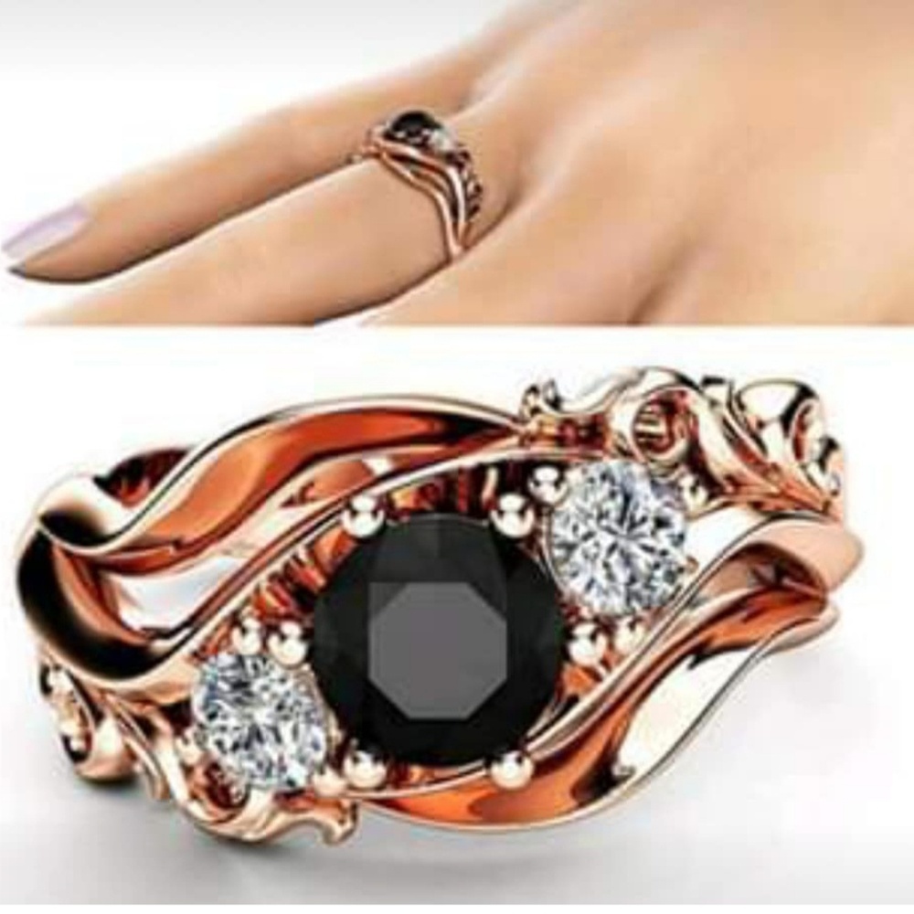 Rose gold womans ring